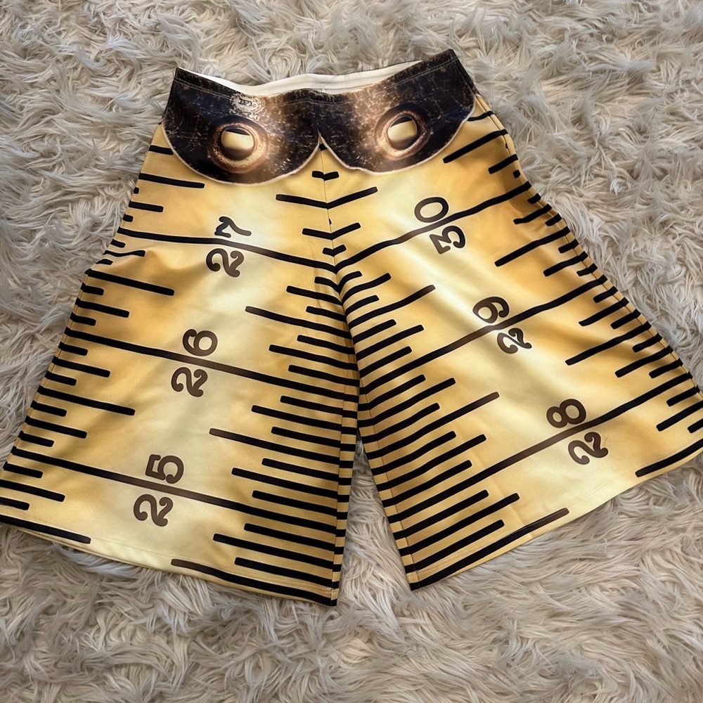 IPNG tape measure shorts New Small